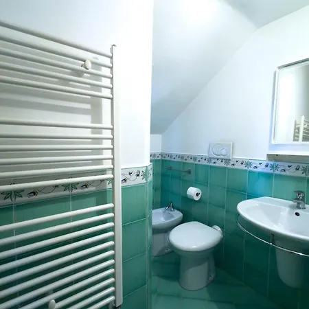 Ponente Con Terrazza Vista Mare E Parcheggio Interno Villa *